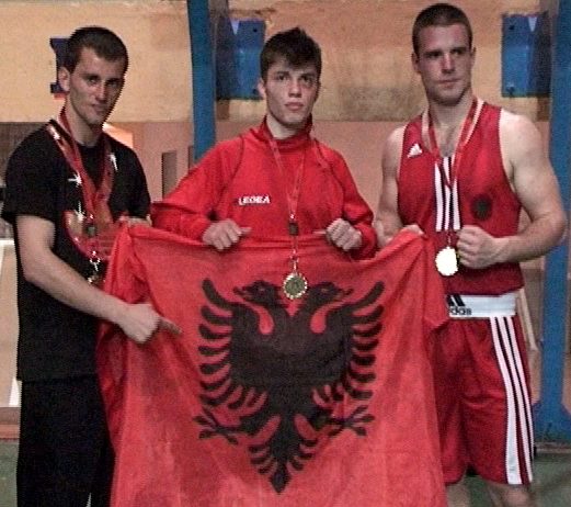 Lajmi i fundit: Asmer Bilali e Kristian Demaj, medalje të arta në “Gongun e Artë”
