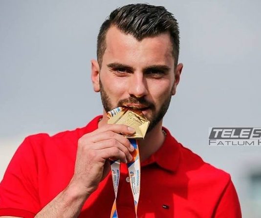 Frakturë në këmbë, Izmir Smajlaj humbet Botërorin