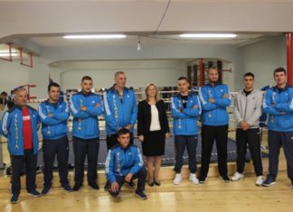Kryebashkiakja Ademi takon boksierët e Vllaznisë para kampionatit