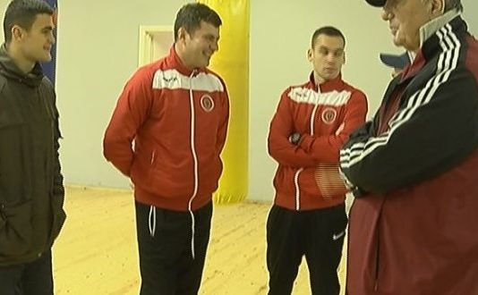 Kombëtarja e boksit drejt Shkupit. Gjoni: Synojmë sërish vende të para