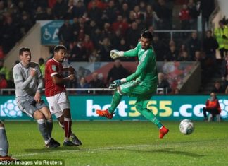 Historike, ekipi i kategorisë së dytë elimininon Mançester Junajtid nga Kupa (VIDEO)