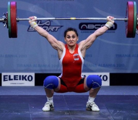 Romela Begaj kampione e botës në shkëputje, argjend në dygarësh