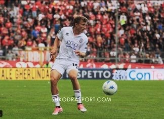 Armando Vajushi debuton me Avellinon por e nis me humbje