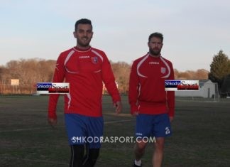 Vllaznia e lumtur. Mesa duket gjeti mbrojtësit e duhur