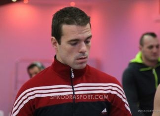 E dhimbshme: Një kampion i madh boksi merr vendimin e rëndë