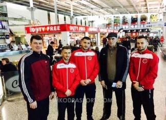 KOMBËTARJA E BOKSIT DREJT RUMANISË PËR EUROPIANIN