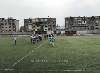 Tension në ndeshjen e Kategorisë së Dytë në Shkodër, gjyqtari ndëshkon 4 lojtarë me karton të kuq