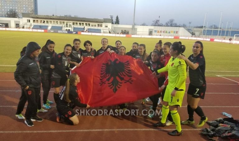 Fantastike: Kombëtarja shqiptare barazon 1-1 në Poloni