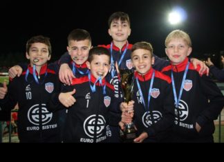 E padëgjuar: Në Shkodër nuk pranojnë fëmijë në një Akademi futbolli nëse nuk e kanë mesataren mbi 8 në shkollë!