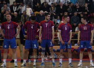 Meshkujt e volejbollit të Vllaznisë me trajner të ri, ja kush e zëvendëson Mikoplin