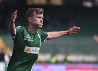 I ftuar në Kombëtare nga Panuçi, por sezonin tjetër Vajushi luan në Serie C