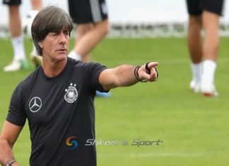 Plas te Gjermania, kërkohet largimi i dy lojtarëve