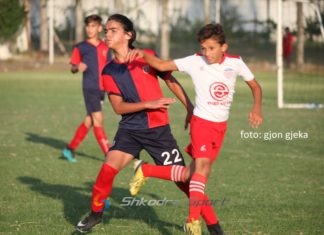 Finalja e 13 vjeçarëve, Vllaznia-Atletik “derbi” i vërtetë shkodran përmes fotografive