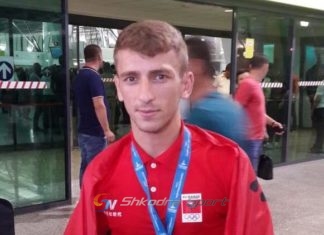 Boksierët shqiptarë të bllokuar në Londër, flet Krenar Zeneli: Ja çfarë na kanë thënë