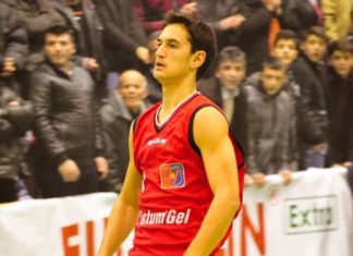 Vllaznia tenton të rikthejë Robert Shestanin