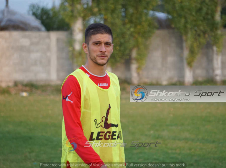 Ardit Krymi, mesfushori që po shndërrohet në një lider tek Vllazni