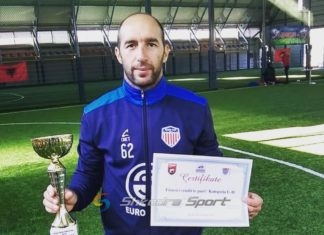 Erion Mandi, trajneri që ka nisur një rrugëtim të suksesshëm tek “Atletik”