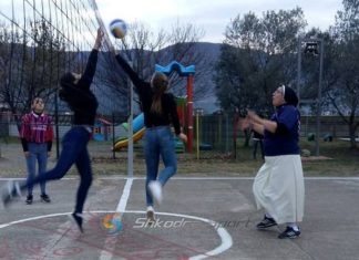 E VEÇANTË/ Sporti i bashkon të gjithë, shembulli UNIK vjen nga motër Filja