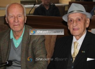 FOTO E RRALLË/ Historia ‘e gjallë’ e Vllaznisë, Esat Bushati 91 vjeç dhe Muhamet Sokoli 89 vjeç