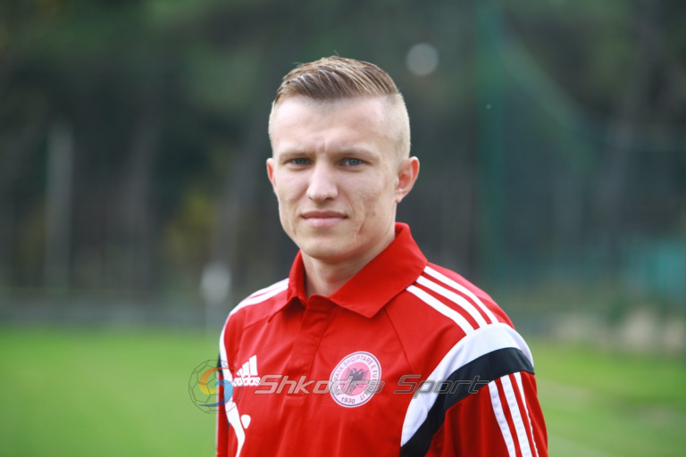 Sot një ditë e veçantë për futbollistin shkodran Armando Vajushi