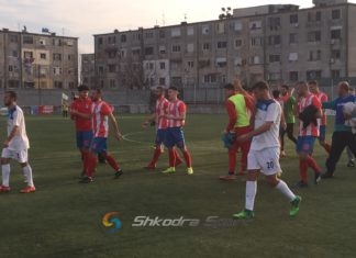 Tension në Veleçiku- Erzeni, por trajnerët Duli e Stojku bëjnë një veprim fantastik pas ndeshjes (FOTO)