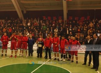 PERSONAZH/ Nuh Shabani, 83 vjeçari që ndjek Vllazninë e basketbollit prej 65 vitesh pa shkëputje/ FOTO