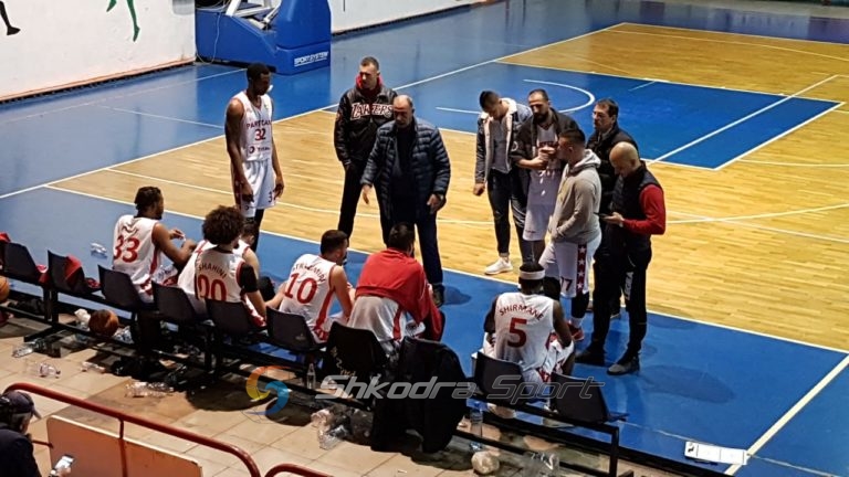 Jo vetëm Daniel Lekndreaj. Edhe Algert Gjonaj bëri një gjest fantastik në Partizani- Vllaznia