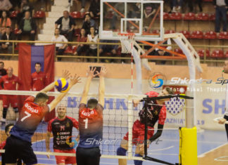 Vllaznia e volejbollit humb një nga titullarët. Firmos për Erzenin e Shijakut