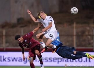 Zemrën jeshile, ujkun dhe telefonin! Armando Vajushi e kërkon ekipin nga “Instagrami”