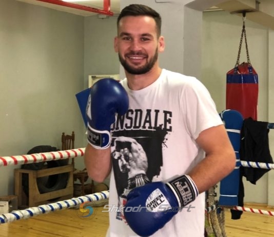 Arjon Kajoshi sot në ringun e Tuzit për të kërkuar fitoren e 9-të në boksin profesionist