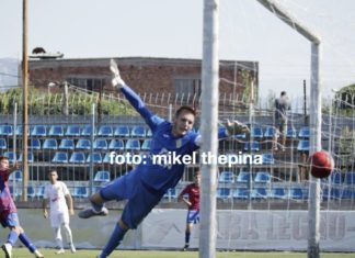 Kampionati U17/ Barazim 1-1 në pjesën e parë mes Vllaznisë dhe Partizani