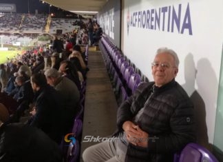 MBRESA/ DUKE NDJEKUR STRAKOSHËN NGA TRIBUNA E STADIUMIT “ARTEMIO FRANCHI”