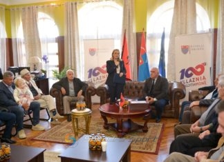 Bashkia Shkodër nderon më të mirët e notit në 100 Vjet Vllazni