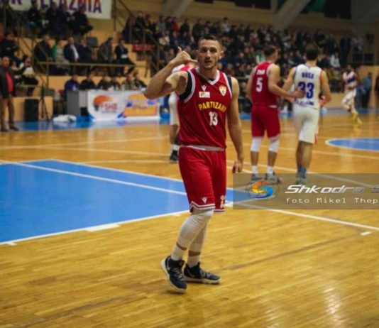 ‘Telefoni’ i Daniel Lekndreaj: Mundëm amerikanët, jo Vllazninë