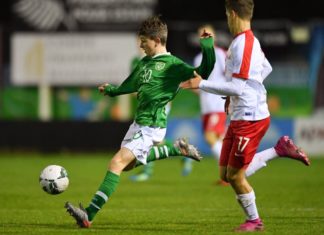 Dy shkodranë shënojnë dhe i japin fitoren Irlandës ndaj Polonisë