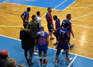 VIDEO/ Vllaznia zhgënjen ndaj Tiranës, por është në katërshen e Kupës