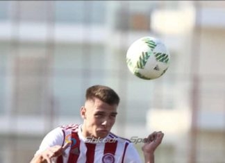 Shkodrani Andrea Ndoj shënon për Olimpiakos. Kontribuon në fitoren ndaj AEK