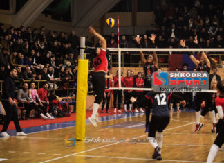 Vllaznia e Partizani 5 sete në ‘Qazim Dervishi’. Në fund fitojnë kryeqytetaset