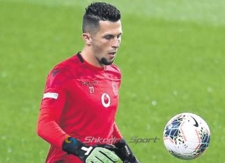 Gentian Selmani sezonin tjetër në elitë, zbulohen dy klubet e njohura që e ndjekin