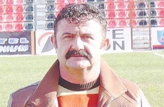 Thirrja e presidentit të Besëlidhjes për FSHF: Nëse stërvitja nuk nis të hënën, mbylleni kampionatin