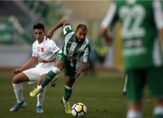 Dhënia e titullit kampion në tavolinë, tifozët nuk përmbahen dhe djegin makinën e sekretarit të klubit rival