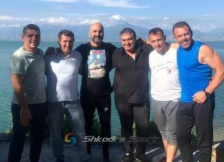 E VEÇANTË/ 6 kampionë të mëdhenj të boksit, sëbashku pas shumë kohësh