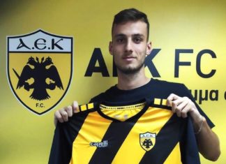 Djaloshi nga Vermoshi Mario Mitaj firmos kontratë profesioniste me AEK të Athinës