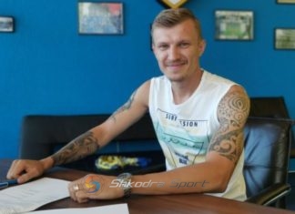 Marrin fund telashet, Armando VAJUSHI firmos kontratën e re