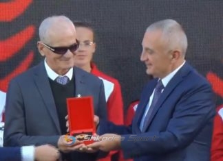 Sabah Bizi nderohet me titullin ‘Nderi i Kombit’