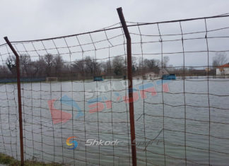 Fusha e Velipojës e përmbytur. Rrezikon ndeshja Ada- Internacional