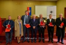 Presidenti i Republikës Ilir Meta dekoron 5 sportistët shkodranë