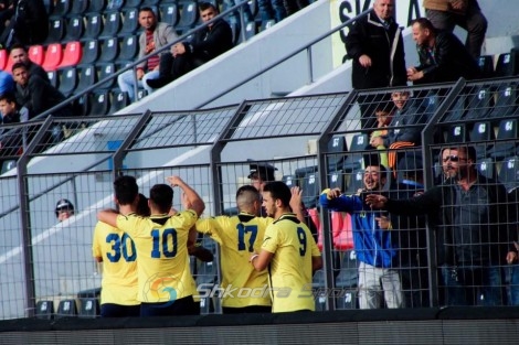 Skuadra që bënte histori në futbollin shqiptar, 720 minuta pa pikë! Skuadra që bënte histori në futbollin shqiptar, 720 minuta pa pikë!