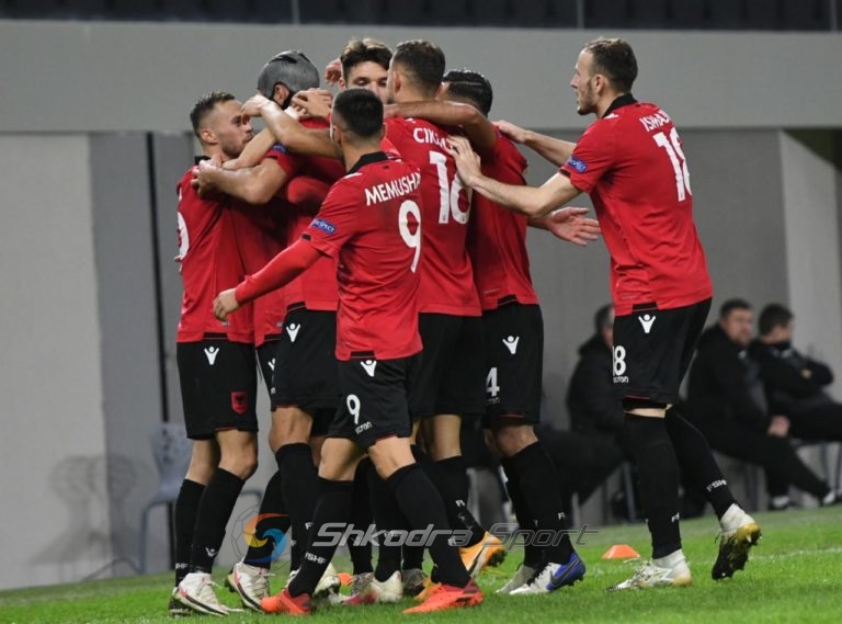 LAJMI I FUNDIT/ Rikthime dhe risi, trajneri  Reja zbulon listën e Kombëtares