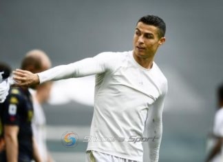 Ronaldo bëhet çështje për një fanellë, Pirlo: Nuk besoj se do ta gjobisim